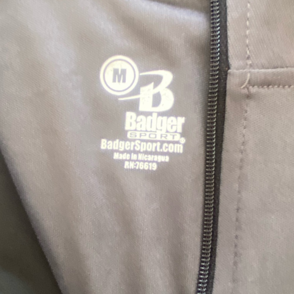 Badger 1/4 zip pull over - Picture 3 of 3